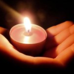 bougie_dans_la_paume_de_la_main_bis